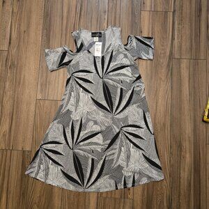 597. NEW Lexington Avenue Cold Shoulder Dress Med. Lightweight Black White NWT